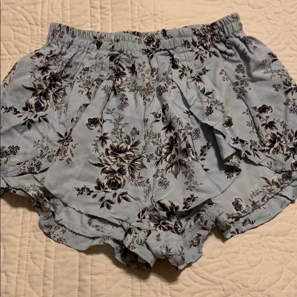 Beach shorts size small.